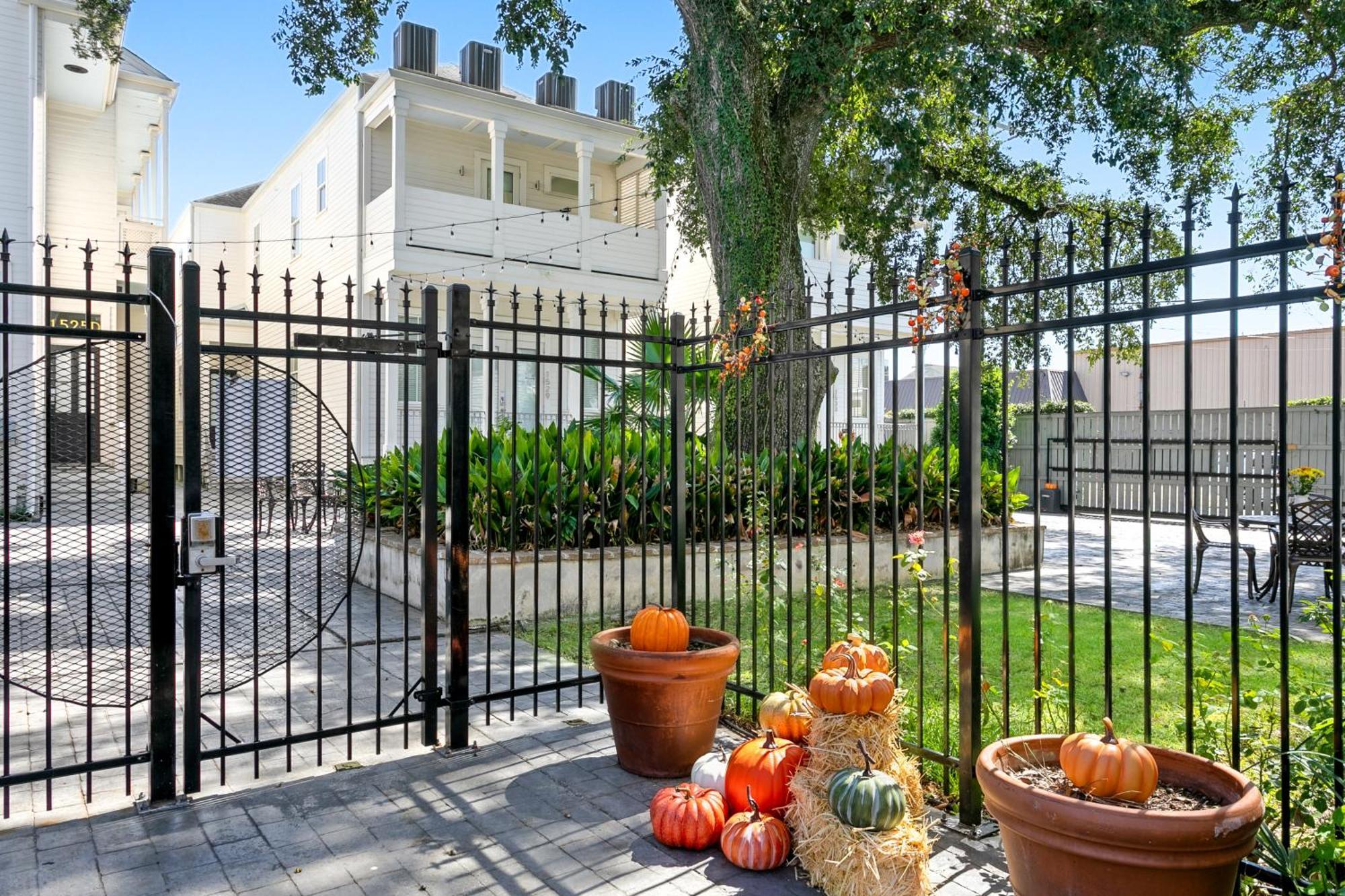 דירות ניו אורלינס Modern 2Br On Carondelet By Hosteeva מראה חיצוני תמונה