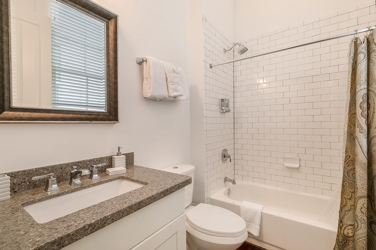 דירות ניו אורלינס Modern 2Br On Carondelet By Hosteeva מראה חיצוני תמונה